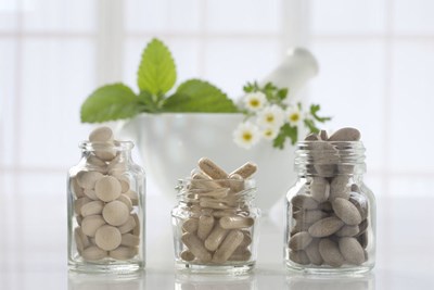 Difference Between Naturopathic and Regular Medicine
